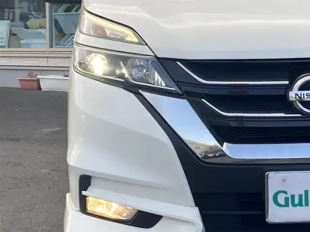 日産 セレナ ハイウェイスター Vセレクション 大分県 2017(平29)年 6.9万km ブリリアントホワイトパール 両側パワースライドドア /純正16インチアルミホイール/純正フロアマット/純正LEDヘッドライト/純正ナビ/フルセグTV/Bluetooth/オートライト/横滑り防止装置/衝突被害軽減ブレーキ/バックカメラ/クルーズコントロール/スマートキー/5月3日から5月7日までお休みの為、書類発送及び車両搬出は5月8日以降になります。