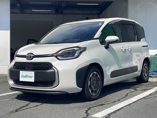 トヨタ シエンタ ハイブリッド Z 京都府 2022(令4)年 5.6万km ホワイトパールクリスタルシャイン 純正ディスプレイオーディオ　アラウンドビューモニター　プリクラッシュセーフティ　レーダークルーズコントロール　ブラインドスポットモニター　後席サーキュレーター　ＬＥＤヘッドライト　両側電動ドア　禁煙車