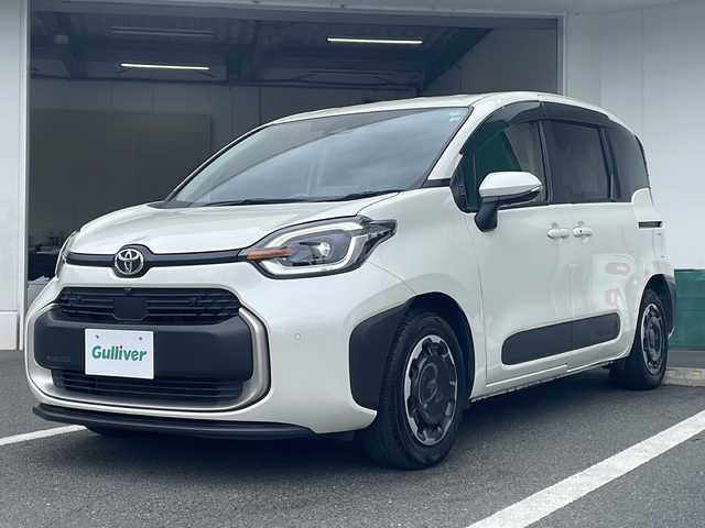 トヨタ シエンタ ハイブリッド Z 京都府 2022(令4)年 5.6万km ホワイトパールクリスタルシャイン 純正ディスプレイオーディオ　アラウンドビューモニター　プリクラッシュセーフティ　レーダークルーズコントロール　ブラインドスポットモニター　後席サーキュレーター　ＬＥＤヘッドライト　両側電動ドア　禁煙車