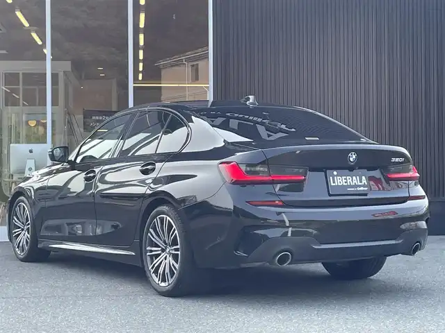 ＢＭＷ ３２０ｉ Mスポーツ 福岡県 2021(令3)年 4.2万km サファイアブラックP インテリジェントＳ/アダプティブコントロール/ブラインドスポット/ハーフレザーシート/シートヒーター/純正ナビ/ミラーリング/全方位/Bluetooth/ワイヤレス充電/パワーバックドア/ステアシフト/パドルシフト/ＬＥＤヘッドライト/autoハイビーム/ドライブレコーダー/純正１８インチＡＷ/ミラーＥＴＣ