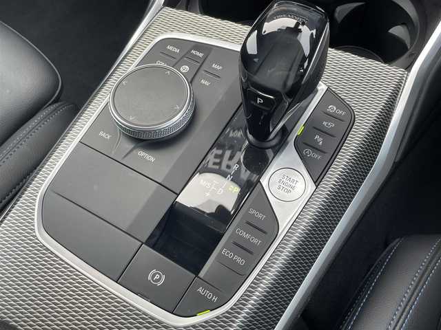 ＢＭＷ ３２０ｉ Mスポーツ 福岡県 2021(令3)年 4.2万km サファイアブラックP インテリジェントＳ/アダプティブコントロール/ブラインドスポット/ハーフレザーシート/シートヒーター/純正ナビ/ミラーリング/全方位/Bluetooth/ワイヤレス充電/パワーバックドア/ステアシフト/パドルシフト/ＬＥＤヘッドライト/autoハイビーム/ドライブレコーダー/純正１８インチＡＷ/ミラーＥＴＣ