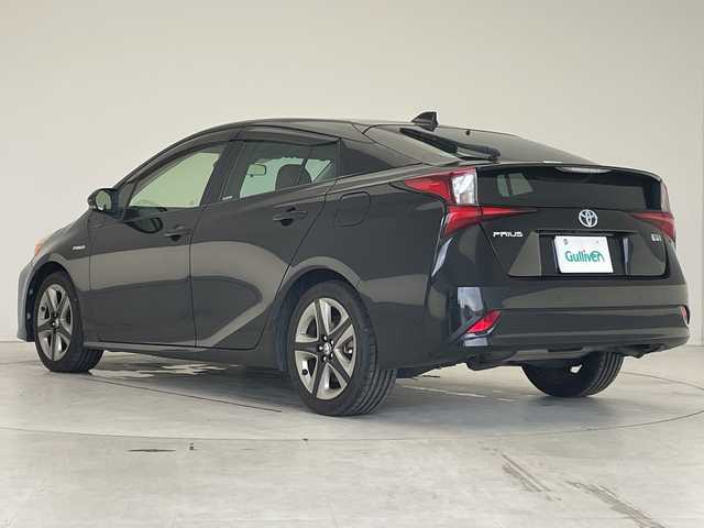 トヨタ プリウス Sツーリングセレクション 愛知県 2019(平31)年 6.1万km アティチュードブラックマイカ 純正9型ナビ/レーダークルーズコントロール/バックカメラ/コーナーセンサー/純正アルミホイール/LEDヘッドライト/オートマチックハイビーム/ドライブレコーダー/ETC/衝突軽減システム/フルセグ/CD DVD/Bluetooth/ステアリングスイッチ/スマートキー/プッシュスタート