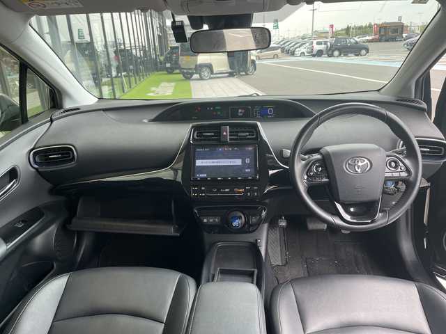 トヨタ プリウス Sツーリングセレクション 愛知県 2019(平31)年 6.1万km アティチュードブラックマイカ 純正9型ナビ/レーダークルーズコントロール/バックカメラ/コーナーセンサー/純正アルミホイール/LEDヘッドライト/オートマチックハイビーム/ドライブレコーダー/ETC/衝突軽減システム/フルセグ/CD DVD/Bluetooth/ステアリングスイッチ/スマートキー/プッシュスタート
