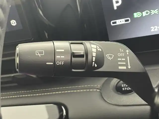 日産 セレナ e－パワー ハイウェイスター V 埼玉県 2025(令7)年 0.5万km パールⅡ 純正１２．３型ナビＴＶ　１１型後席モニター　プロパイロット　全方位カメラ　両側電動スライドドア　ＢＳＭ　ＬＥＤヘッドライト　ＥＴＣ２．０　スマートルームミラー　ハーフレザーシート　フルフラット