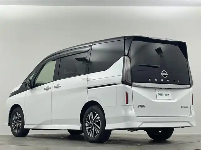 日産 セレナ e－パワー ハイウェイスター V 埼玉県 2025(令7)年 0.5万km パールⅡ 純正１２．３型ナビＴＶ　１１型後席モニター　プロパイロット　全方位カメラ　両側電動スライドドア　ＢＳＭ　ＬＥＤヘッドライト　ＥＴＣ２．０　スマートルームミラー　ハーフレザーシート　フルフラット