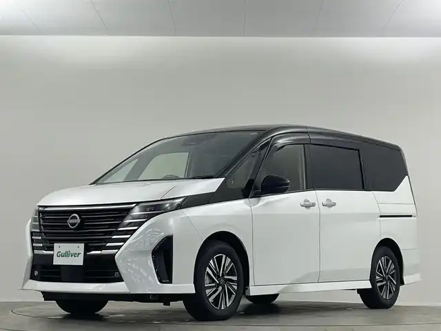 日産 セレナ e－パワー ハイウェイスター V 埼玉県 2025(令7)年 0.5万km パールⅡ 純正１２．３型ナビＴＶ　１１型後席モニター　プロパイロット　全方位カメラ　両側電動スライドドア　ＢＳＭ　ＬＥＤヘッドライト　ＥＴＣ２．０　スマートルームミラー　ハーフレザーシート　フルフラット