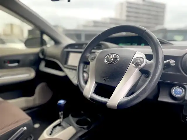 トヨタ アクア G 栃木県 2013(平25)年 7.1万km ライムホワイトパールクリスタルシャイン モデリスタフルエアロ /純正ナビ /フルセグTV /Bluetooth /バックカメラ /ビルトイン/ETC /シートヒーター /プッシュスタート /オートライト /純正アルミ