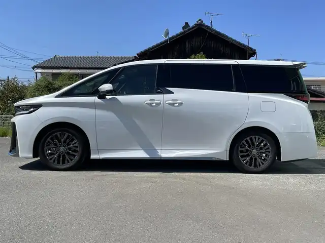 トヨタ ヴェルファイア ハイブリット Z プレミア 福岡県 2023(令5)年 2.7万km プラチナホワイトパールマイカ デジタルインナーミラー/ブラインドスポットモニター/全方位カメラ/ドライブレコーダー前後/ETC2.0/サンルーフ/運転席・助手席シートヒーター/運転席・助手席エアシート/ステアリングヒーター/両側パワースライドドア/純正アルミホイール/LEDヘッドライト