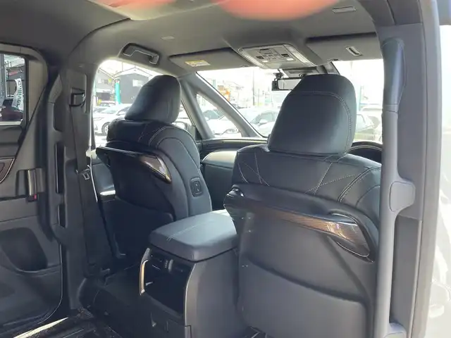 トヨタ ヴェルファイア ハイブリット Z プレミア 福岡県 2023(令5)年 2.7万km プラチナホワイトパールマイカ デジタルインナーミラー/ブラインドスポットモニター/全方位カメラ/ドライブレコーダー前後/ETC2.0/サンルーフ/運転席・助手席シートヒーター/運転席・助手席エアシート/ステアリングヒーター/両側パワースライドドア/純正アルミホイール/LEDヘッドライト