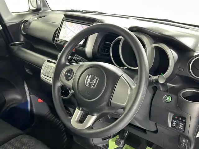 ホンダ Ｎ ＢＯＸ G SSパッケージ 佐賀県 2013(平25)年 4万km クリスタルブラックパール 社外7インチナビ/フルセグTV/CD/DVD/AM/FM/バックカメラ/両側パワースライドドア/ベンチシート/フロアマット/チップアップシート/ISOFIX対応シート/ドアバイザー/純正14インチアルミホイール/電動格納ミラー/ウィンカーミラー/横滑り防止装置/プッシュスタート/スマートキー/オートエアコン/ダブルエアバッグ/禁煙車