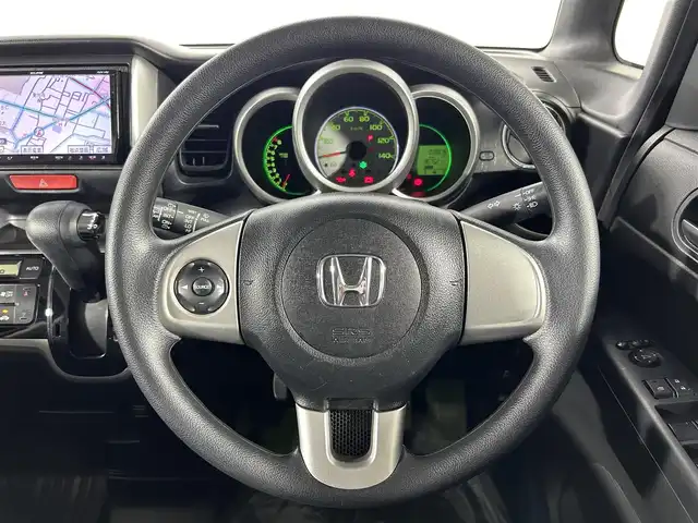 ホンダ Ｎ ＢＯＸ G SSパッケージ 佐賀県 2013(平25)年 4万km クリスタルブラックパール 社外7インチナビ/フルセグTV/CD/DVD/AM/FM/バックカメラ/両側パワースライドドア/ベンチシート/フロアマット/チップアップシート/ISOFIX対応シート/ドアバイザー/純正14インチアルミホイール/電動格納ミラー/ウィンカーミラー/横滑り防止装置/プッシュスタート/スマートキー/オートエアコン/ダブルエアバッグ/禁煙車