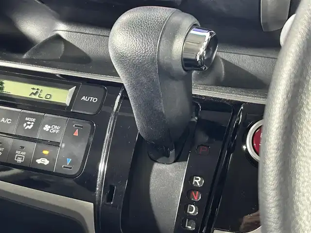 ホンダ Ｎ ＢＯＸ G SSパッケージ 佐賀県 2013(平25)年 4万km クリスタルブラックパール 社外7インチナビ/フルセグTV/CD/DVD/AM/FM/バックカメラ/両側パワースライドドア/ベンチシート/フロアマット/チップアップシート/ISOFIX対応シート/ドアバイザー/純正14インチアルミホイール/電動格納ミラー/ウィンカーミラー/横滑り防止装置/プッシュスタート/スマートキー/オートエアコン/ダブルエアバッグ/禁煙車