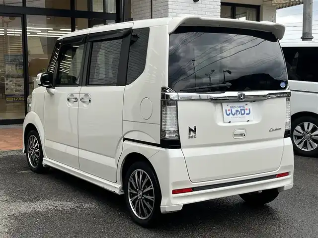 ホンダ Ｎ ＢＯＸ カスタム G ターボSSパッケージ 高知県 2013(平25)年 9.1万km プレミアムホワイトパール (株)IDOMが運営する【じしゃロン高知店】の自社ローン専用車両になります。こちらは現金またはオートローンご利用時の価格です。自社ローンご希望の方は別途その旨お申付け下さい