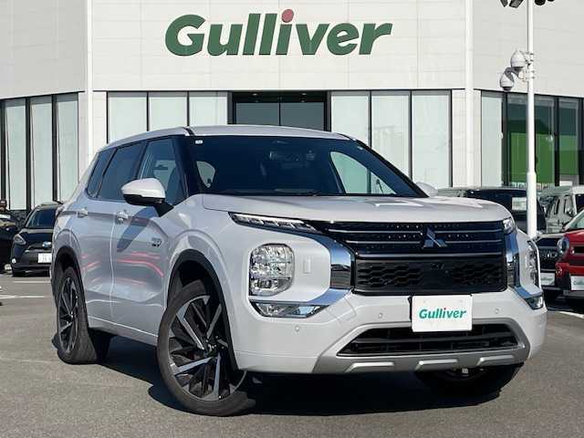 三菱 アウトランダー ＰＨＥＶ P 長崎県 2024(令6)年 5.2万km ホワイトダイヤモンド 純正メーカーナビ/BT/USB/HDMI/フルセグTV/全方位カメラ/BOSEプレミアムサウンド/e-アシスト/レーダークルーズコントロール/黒レザーシート/前席パワーシート/前席メモリーシート/前席シートヒーター/ステアリングヒーター/パドルシフト/ドライブレコーダー前後/LEDヘッドライト