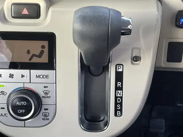 ダイハツ ムーヴ キャンバス G メイクアップ リミテッド　SAⅢ 滋賀県 2019(令1)年 4.7万km パールホワイトⅢ/ナチュラルベージュマイカメタリック 2トーン 社外ナビ/（CD/DVD/SD/Bluetooth/フルセグTV）/全方位カメラ/前方ドライブレコーダー/ビルトインETC/両側電動スライドドア/ステアリングリモコン/LEDヘッドライト/フォグランプ/オートヘッドライト/オートマチックハイビーム/純正フロアマット/スマートキー/アイドリングストップ