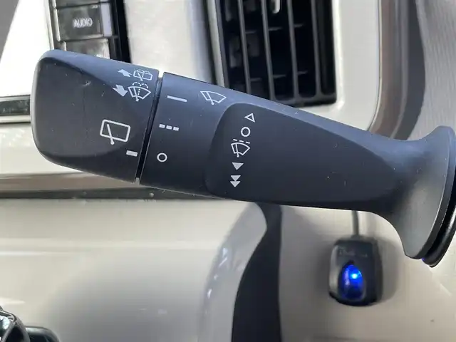 ダイハツ ムーヴ キャンバス G メイクアップ リミテッド　SAⅢ 滋賀県 2019(令1)年 4.7万km パールホワイトⅢ/ナチュラルベージュマイカメタリック 2トーン 社外ナビ/（CD/DVD/SD/Bluetooth/フルセグTV）/全方位カメラ/前方ドライブレコーダー/ビルトインETC/両側電動スライドドア/ステアリングリモコン/LEDヘッドライト/フォグランプ/オートヘッドライト/オートマチックハイビーム/純正フロアマット/スマートキー/アイドリングストップ