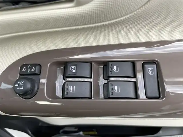ダイハツ ムーヴ キャンバス G メイクアップ リミテッド　SAⅢ 滋賀県 2019(令1)年 4.7万km パールホワイトⅢ/ナチュラルベージュマイカメタリック 2トーン 社外ナビ/（CD/DVD/SD/Bluetooth/フルセグTV）/全方位カメラ/前方ドライブレコーダー/ビルトインETC/両側電動スライドドア/ステアリングリモコン/LEDヘッドライト/フォグランプ/オートヘッドライト/オートマチックハイビーム/純正フロアマット/スマートキー/アイドリングストップ
