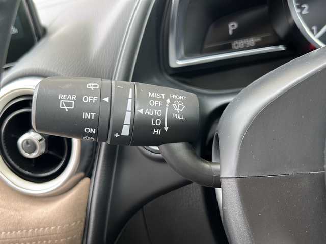 マツダ ＣＸ－３ 15S アーバンドレッサー 静岡県 2021(令3)年 1.1万km ポリメタルグレーM 純正SDナビ/・CD/・DVD/・フルセグＴＶ/・Bluetooth/・USB/・AM/・FM/主要装備/・衝突軽減/・レーンキープ/・追従クルコン/・BSM/・コーナーセンサー前後/・全方位カメラ/・HUD/・ハーフレザーシート/・シートヒーターD/N席/・ハンドルヒーター/・パドルシフト/・ステアリングリモコン/・LEDヘッドライト/・オートハイビーム/・純正フロアマット/・純正アルミホイール/・スペアキー1本