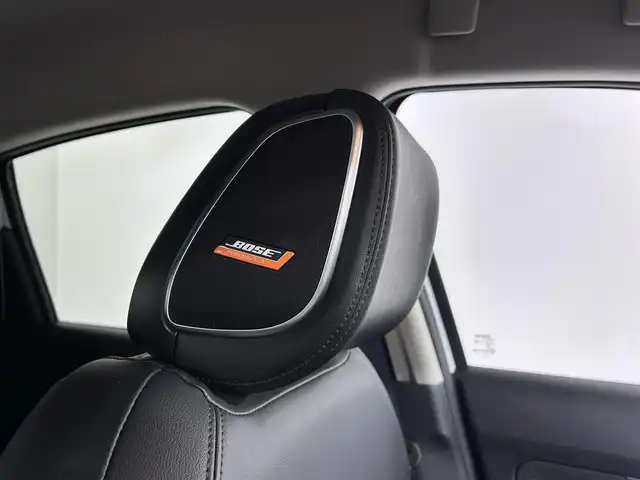 日産 オーラ G レザーエディション 佐賀県 2024(令6)年 1.1万km ピュアホワイトパール 純正９インチナビ/Apple CarPlay/HDMI/Bluetooth//フルセグTV/AM/FM/USB/アラウンドビューモニター/衝突軽減ブレーキ/車線逸脱警報/ブラインドスポットモニタリング/クリアランスソナー/レザーシート【本革】/パワーシート/デジタルインナーミラー/ビルトインＥＴＣ2.0/ＬＥＤヘッドライト/ISOFIX/社外フロアマット/純正17インチアルミホイール