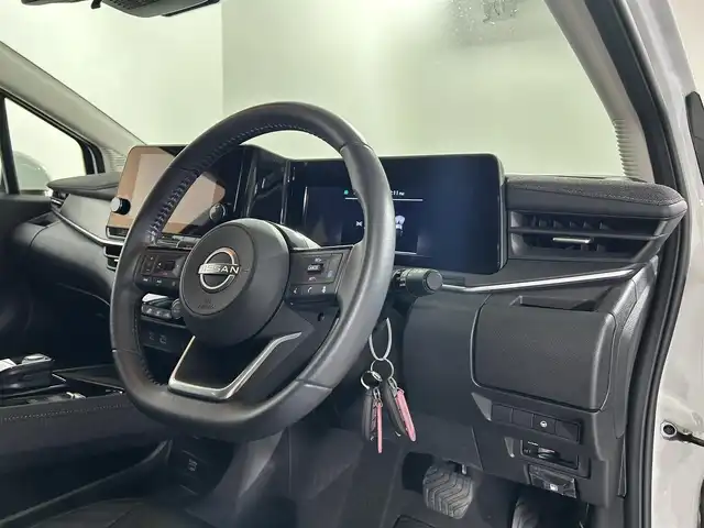 日産 オーラ G レザーエディション 佐賀県 2024(令6)年 1.1万km ピュアホワイトパール 純正９インチナビ/Apple CarPlay/HDMI/Bluetooth//フルセグTV/AM/FM/USB/アラウンドビューモニター/衝突軽減ブレーキ/車線逸脱警報/ブラインドスポットモニタリング/クリアランスソナー/レザーシート【本革】/パワーシート/デジタルインナーミラー/ビルトインＥＴＣ2.0/ＬＥＤヘッドライト/ISOFIX/社外フロアマット/純正17インチアルミホイール