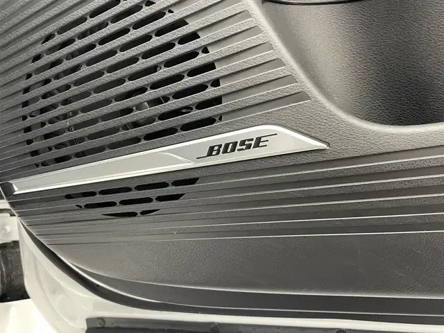 日産 オーラ G レザーエディション 愛知県 2021(令3)年 3万km ピュアホワイトパール 純正９型ナビ　ＢＯＳＥ　プロパイロット　黒革　全方位カメラ　デジタルインナーミラー　ワイヤレス充電　ＥＴＣ２．０　純正前後ドラレコ　衝突軽減　ＬＥＤオートライト　プッシュスタート　スマートキー　禁煙車