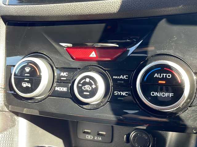 スバル フォレスター X－ブレイク 三重県 2019(平31)年 3.3万km クリスタルホワイトP ダイアトーンサウンドナビ　/アイサイト　/衝突軽減　/車線抑制　/追従走行　/誤発進抑制機能　/パーキングセンサー　/バックカメラ　/サイドカメラ　/ステアリングヒーター　/全席シートヒーター　/カーテンエアバッグ　/ＥＴＣ