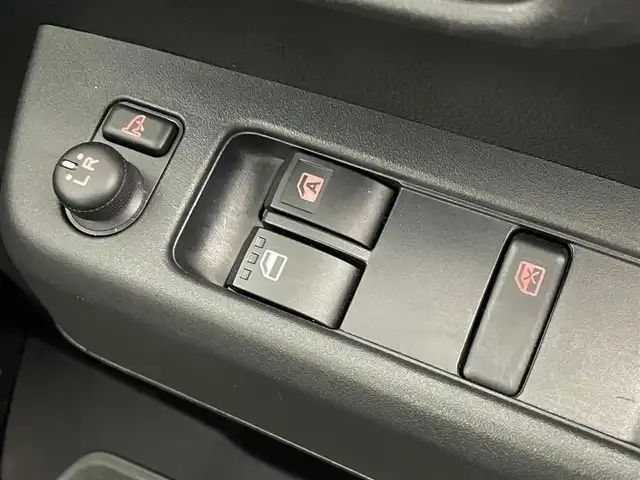 ダイハツ アトレー バン RS 埼玉県 2022(令4)年 1.4万km オフビートカーキM ワンオーナー/オーディオディスプレイ/BT/USB/AppleCarPlay/AndroidAuto/フルセグTV/両側パワースライドドア/ドライブレコーダー/レーダークルーズコントロール/バックカメラ/ETC/レーンキープアシスト/衝突被害軽減システム/TVキャンセラー/コーナーセンサー/キセノンオートライト/スマートキー