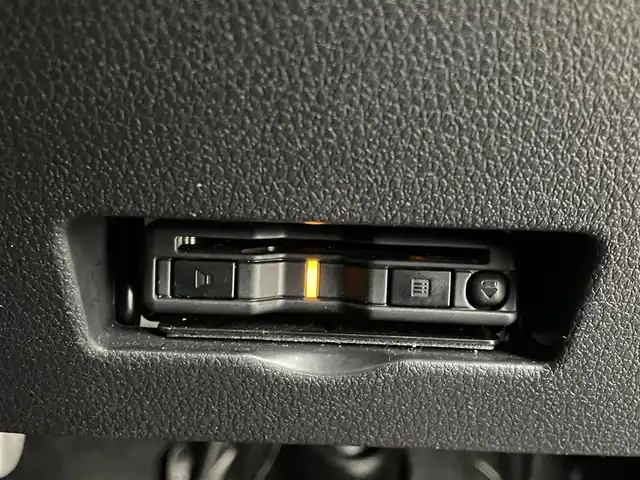 ダイハツ アトレー バン RS 埼玉県 2022(令4)年 1.4万km オフビートカーキM ワンオーナー/オーディオディスプレイ/BT/USB/AppleCarPlay/AndroidAuto/フルセグTV/両側パワースライドドア/ドライブレコーダー/レーダークルーズコントロール/バックカメラ/ETC/レーンキープアシスト/衝突被害軽減システム/TVキャンセラー/コーナーセンサー/キセノンオートライト/スマートキー