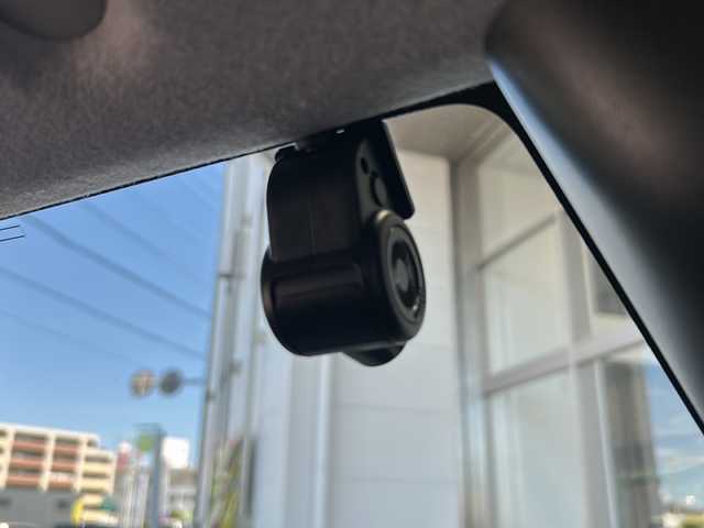 ダイハツ トール カスタムG ターボ 静岡県 2023(令5)年 0.8万km レーザーブルークリスタルシャイン アルパインナビ/・フルセグTV/・CD/DVD/・SD/・FM/AM/・USB/・Bluetooth/・HDMI/主要装備/・ドライブレコーダー/・ＥＴＣ/・両側パワースライドドア/・ＬＥＤライト/・全方位カメラ/・クリアランスソナー/・アイドリングストップ/・横滑り防止装置/・車線逸脱警報/・プリクラッシュセーフティ/・レーダークルコン/・15インチ純正アルミ