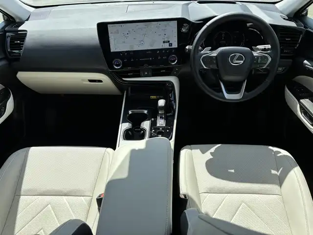 レクサス ＮＸ 350h バージョンL 福岡県 2024(令6)年 0.3万km ソニッククォーツ サンルーフ/メーカーナビ（BLUETOOTH/フルセグ)/アラウンドビューモニター/バックカメラ/フロントカメラ/サイドカメラ/電動リアゲート/レーダークルーズコントロール/LEDヘッドライト/オートライト/オートマチックハイビーム/レザーシート/DN席シートヒーター/DN席エアシート/DN席パワーシート/シートメモリー/純正20インチAW/パドルシフト/USB入力端子/ワイヤレス充電/デジタルインナーミラー/横滑り防止装置/コーナーセンサー/レーンキープアシスト/盗難防止装置/衝突軽減システム/スマートキー/ETC2.0