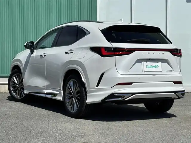 レクサス ＮＸ 350h バージョンL 福岡県 2024(令6)年 0.3万km ソニッククォーツ サンルーフ/メーカーナビ（BLUETOOTH/フルセグ)/アラウンドビューモニター/バックカメラ/フロントカメラ/サイドカメラ/電動リアゲート/レーダークルーズコントロール/LEDヘッドライト/オートライト/オートマチックハイビーム/レザーシート/DN席シートヒーター/DN席エアシート/DN席パワーシート/シートメモリー/純正20インチAW/パドルシフト/USB入力端子/ワイヤレス充電/デジタルインナーミラー/横滑り防止装置/コーナーセンサー/レーンキープアシスト/盗難防止装置/衝突軽減システム/スマートキー/ETC2.0