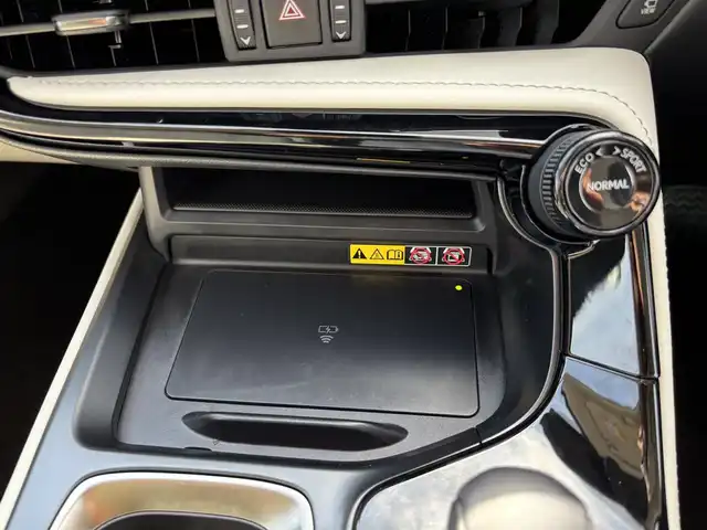 レクサス ＮＸ 350h バージョンL 福岡県 2024(令6)年 0.3万km ソニッククォーツ サンルーフ/メーカーナビ（BLUETOOTH/フルセグ)/アラウンドビューモニター/バックカメラ/フロントカメラ/サイドカメラ/電動リアゲート/レーダークルーズコントロール/LEDヘッドライト/オートライト/オートマチックハイビーム/レザーシート/DN席シートヒーター/DN席エアシート/DN席パワーシート/シートメモリー/純正20インチAW/パドルシフト/USB入力端子/ワイヤレス充電/デジタルインナーミラー/横滑り防止装置/コーナーセンサー/レーンキープアシスト/盗難防止装置/衝突軽減システム/スマートキー/ETC2.0