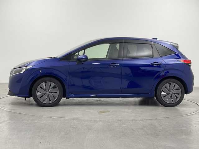 日産 ノート X 群馬県 2022(令4)年 2.1万km オーロラフレアブルーパール 純正９型ナビ　フルセグＴＶ　衝突被害軽減ブレーキ　ビルトインＥＴｃ　レーンキープアシスト　クリアランスソナー　純正ドライブレコーダー　アイドリングストップ　純正１６インチアルミホイール　スマートキー
