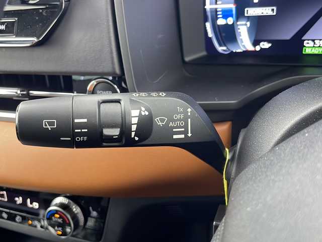 三菱 アウトランダー ＰＨＥＶ P 岐阜県 2022(令4)年 4.7万km ホワイトダイヤモンド ４WD/マルチアラウンドモニター/純正9インチナビ/フルセグTV/Bluetooth接続/ドライブレコーダー/レーダークルーズコントロール/レーンキープアシスト/コーナーセンサー/パドルシフト/パーキングセンサー/ふらつき警報/標識認識機能/横滑り防止装置/ステアリングリモコン/パドルシフト/パワーシート/シートメモリ/電格ミラー/BOSEプレミアムサウンド/全席シートヒーター