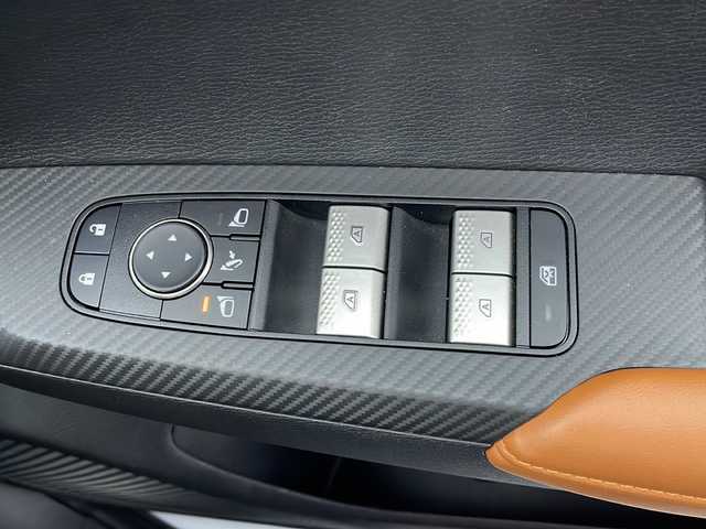三菱 アウトランダー ＰＨＥＶ P 岐阜県 2022(令4)年 4.7万km ホワイトダイヤモンド ４WD/マルチアラウンドモニター/純正9インチナビ/フルセグTV/Bluetooth接続/ドライブレコーダー/レーダークルーズコントロール/レーンキープアシスト/コーナーセンサー/パドルシフト/パーキングセンサー/ふらつき警報/標識認識機能/横滑り防止装置/ステアリングリモコン/パドルシフト/パワーシート/シートメモリ/電格ミラー/BOSEプレミアムサウンド/全席シートヒーター