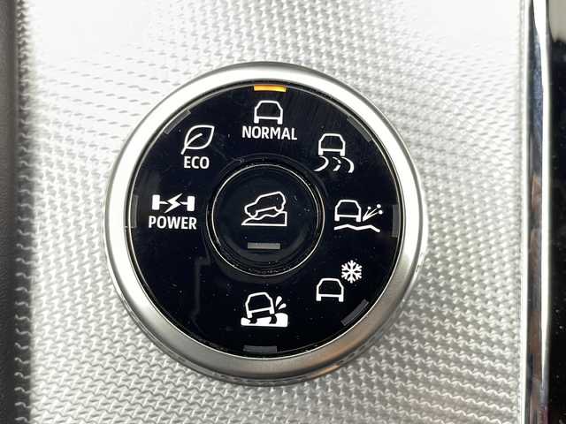 三菱 アウトランダー ＰＨＥＶ P 岐阜県 2022(令4)年 4.7万km ホワイトダイヤモンド ４WD/マルチアラウンドモニター/純正9インチナビ/フルセグTV/Bluetooth接続/ドライブレコーダー/レーダークルーズコントロール/レーンキープアシスト/コーナーセンサー/パドルシフト/パーキングセンサー/ふらつき警報/標識認識機能/横滑り防止装置/ステアリングリモコン/パドルシフト/パワーシート/シートメモリ/電格ミラー/BOSEプレミアムサウンド/全席シートヒーター