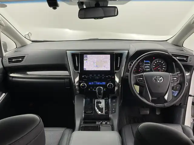トヨタ アルファード S Cパッケージ 愛知県 2021(令3)年 4.4万km ホワイトパールクリスタルシャイン トヨタセーフティーセンス/・プリクラッシュ/・衝突軽減/・車線逸脱/・レーンアシスト/・レーダークルーズコントロール/純正ディスプレイナビ/・フルセグ/・Bluetooth/・CD/・DVD/ステアリングヒーター/ウッドコンビハンドル/ステアリングリモコン/ブレーキホールド/電子パーキングシステム/パワーバックドア/両側パワースライドドア/バックカメラ/ドライブレコーダー/フリップダウン/ツインサンルーフ/キャプテンシート/クリアランスソナー