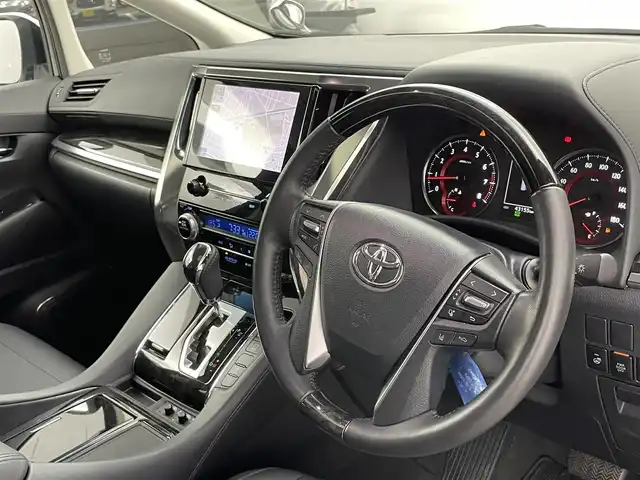 トヨタ アルファード S Cパッケージ 愛知県 2021(令3)年 4.4万km ホワイトパールクリスタルシャイン トヨタセーフティーセンス/・プリクラッシュ/・衝突軽減/・車線逸脱/・レーンアシスト/・レーダークルーズコントロール/純正ディスプレイナビ/・フルセグ/・Bluetooth/・CD/・DVD/ステアリングヒーター/ウッドコンビハンドル/ステアリングリモコン/ブレーキホールド/電子パーキングシステム/パワーバックドア/両側パワースライドドア/バックカメラ/ドライブレコーダー/フリップダウン/ツインサンルーフ/キャプテンシート/クリアランスソナー