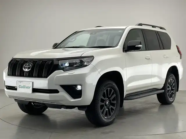 トヨタ ランドクルーザー プラド TX Lパッケージ マットブラED 愛知県 2023(令5)年 1.2万km ホワイトパールクリスタルシャイン 純正９型ナビ　フルセグＴＶ　Ｂｌｕｅｔｏｏｔｈ　ムーンルーフ　パノラミックビューモニター　黒革　パワーシート　シートエアコン　レーダークルコン　衝突軽減　ルーフレール　ＥＴＣ　ＬＥＤオートライト　禁煙