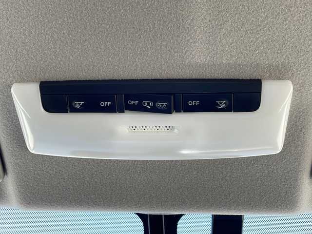 日産 セレナ e－パワー ハイウェイスター V 徳島県 2020(令2)年 4.2万km ダイヤモンドブラック 純正SDナビ　MM319D-W/（Bluetooth/フルセグ/CD/DVD/SD）/アラウンドビューモニター/純正フリップダウンモニター/エマージェンシーブレーキ/ブラインドスポットモニター/レーンキープアシスト/クルーズコントロール/コーナーセンサー/両側パワースライドドア/プッシュスタート/スマートキー/スペアキー