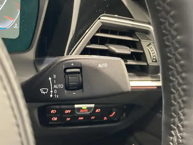 ＢＭＷ ３３０ｉ Mスポーツ 熊本県 2019(令1)年 2.6万km サファイアブラックP 純正ナビ/Bluetooth/USB/純正19インチアルミホイール/ハーフレザーシート/スマートキー/プッシュスタート/ETC/前席パワーシート/シートヒーター/ワイヤレス充電/インテリジェントセーフティ/ACC/LEDヘッドライト/フォグライト/パワーバックドア