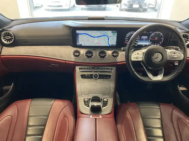 メルセデス・ベンツ ＣＬＳ２２０ｄ スポーツ エクスクルーシブPKG 熊本県 2019(令1)年 3.5万km ダイヤモンドホワイト ・スマートキー/・プッシュスタート/・サンルーフ/・インテリジェントライトシステム/・道路標識アシスト/・アクティブブレーキアシスト/・レーンチェンジアシスト/・アテンションアシスト/・ブラインドスポットモニター/・アクティブステアリングアシスト/・クルーズコントロール(追従式)/・赤/黒革シート/・前席パワーシート/・全席シートヒーター/・前席エアシート/・純正メモリナビ/　【Bluetooth・USB・AppleCarPlay・AndroidAuto】/・Burmesterサウンドシステム/・フルセグTV/・全方位カメラ/・ETC2.0/・ヘッドアップディスプレイ/・パワートランク/・LEDヘッドランプ/・純正マット
