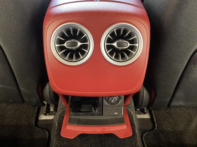 メルセデス・ベンツ ＣＬＳ２２０ｄ スポーツ エクスクルーシブPKG 熊本県 2019(令1)年 3.5万km ダイヤモンドホワイト ・スマートキー/・プッシュスタート/・サンルーフ/・インテリジェントライトシステム/・道路標識アシスト/・アクティブブレーキアシスト/・レーンチェンジアシスト/・アテンションアシスト/・ブラインドスポットモニター/・アクティブステアリングアシスト/・クルーズコントロール(追従式)/・赤/黒革シート/・前席パワーシート/・全席シートヒーター/・前席エアシート/・純正メモリナビ/　【Bluetooth・USB・AppleCarPlay・AndroidAuto】/・Burmesterサウンドシステム/・フルセグTV/・全方位カメラ/・ETC2.0/・ヘッドアップディスプレイ/・パワートランク/・LEDヘッドランプ/・純正マット