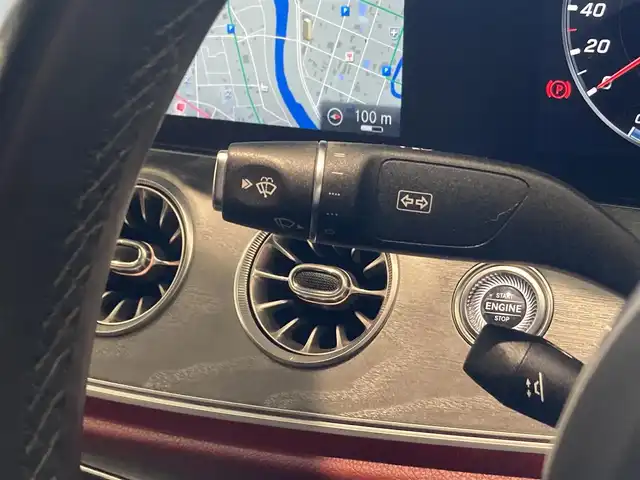 メルセデス・ベンツ ＣＬＳ２２０ｄ スポーツ エクスクルーシブPKG 熊本県 2019(令1)年 3.5万km ダイヤモンドホワイト ・スマートキー/・プッシュスタート/・サンルーフ/・インテリジェントライトシステム/・道路標識アシスト/・アクティブブレーキアシスト/・レーンチェンジアシスト/・アテンションアシスト/・ブラインドスポットモニター/・アクティブステアリングアシスト/・クルーズコントロール(追従式)/・赤/黒革シート/・前席パワーシート/・全席シートヒーター/・前席エアシート/・純正メモリナビ/　【Bluetooth・USB・AppleCarPlay・AndroidAuto】/・Burmesterサウンドシステム/・フルセグTV/・全方位カメラ/・ETC2.0/・ヘッドアップディスプレイ/・パワートランク/・LEDヘッドランプ/・純正マット