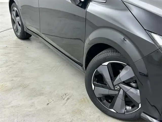 日産 オーラ G 福岡県 2024(令6)年 0.3万km メテオフレークブラックパール 純正９型ナビ　/アラウンドビューモニター　/ビルトインＥＴＣ２．０　/ＢＯＳＥサウンド　/プロパイロット　/コーナーセンサー　/エマージェンシーブレーキ　/レーンキープ　/ＢＳＭ　/ステアリングリモコン　/ＬＥＤライト