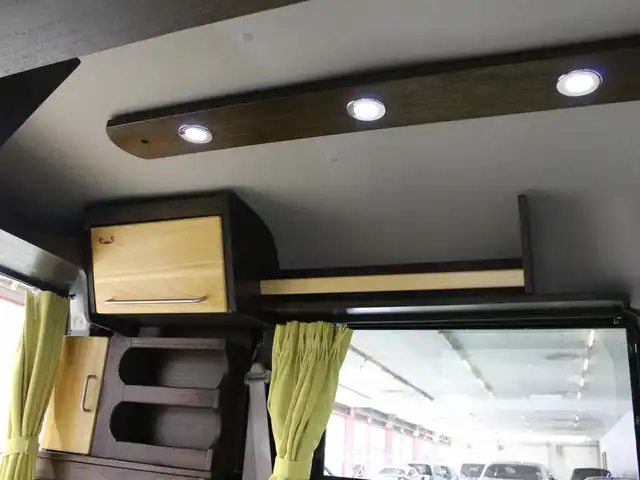 スズキ エブリイ PC リミテッド 三重県 2021(令3)年 2.6万km クールカーキPM ぷちキャンVilla/大型キャビネット/天井ライト/ルーフキャリア/サイドオーニング/ベッドキット/ルーム遮光カーテン/レーダーブレーキサポートセット/・レーダーブレーキサポート/・ブレーキアシスト付ABS/・誤発進抑制機能/・ESP/・エマージェンシーストップシグナル/ファブリックシート/ヘッドレスト一体シート(前席)/KENWOODメモリーナビ(TZ-NAV11K)/・CD/DVD/・Bluetooth/バックカメラ/ETC/LEDヘッドライト/・オートライト/ハイビームアシストコントロール/キーレスエントリー/新車時保証書/取扱説明書