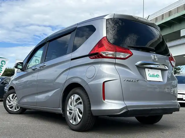 ホンダ フリード＋ G ホンダセンシング 愛知県 2016(平28)年 2.5万km ルナシルバーM ワンオーナー /スマートキー/プッシュスタート/純正ナビ/（CD/DVD/FM/AM/BT）/バックカメラ/ビルトインETC/両側パワースライドドア /ホンダセンシング/レーダークルーズコントロール/アイドリングストップ/ステアリングスイッチ/純正フロアマット/取説、保証書/スペアキー