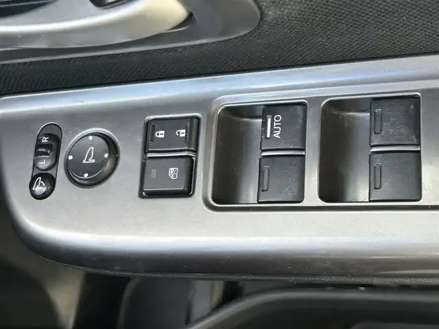 ホンダ フリード＋ G ホンダセンシング 愛知県 2016(平28)年 2.5万km ルナシルバーM ワンオーナー /スマートキー/プッシュスタート/純正ナビ/（CD/DVD/FM/AM/BT）/バックカメラ/ビルトインETC/両側パワースライドドア /ホンダセンシング/レーダークルーズコントロール/アイドリングストップ/ステアリングスイッチ/純正フロアマット/取説、保証書/スペアキー