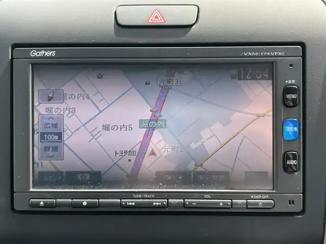 ホンダ フリード＋ G ホンダセンシング 愛知県 2016(平28)年 2.5万km ルナシルバーM ワンオーナー /スマートキー/プッシュスタート/純正ナビ/（CD/DVD/FM/AM/BT）/バックカメラ/ビルトインETC/両側パワースライドドア /ホンダセンシング/レーダークルーズコントロール/アイドリングストップ/ステアリングスイッチ/純正フロアマット/取説、保証書/スペアキー