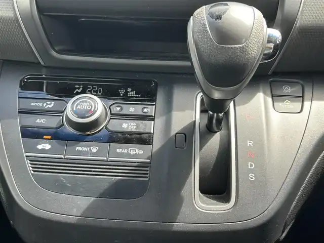 ホンダ フリード＋ G ホンダセンシング 愛知県 2016(平28)年 2.5万km ルナシルバーM ワンオーナー /スマートキー/プッシュスタート/純正ナビ/（CD/DVD/FM/AM/BT）/バックカメラ/ビルトインETC/両側パワースライドドア /ホンダセンシング/レーダークルーズコントロール/アイドリングストップ/ステアリングスイッチ/純正フロアマット/取説、保証書/スペアキー